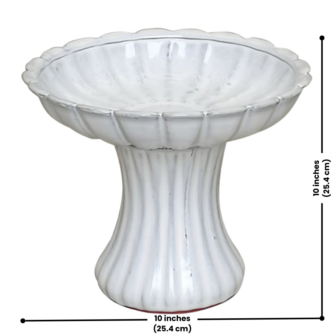 Elegant ceramic bird bath with pedestal design for attracting birds